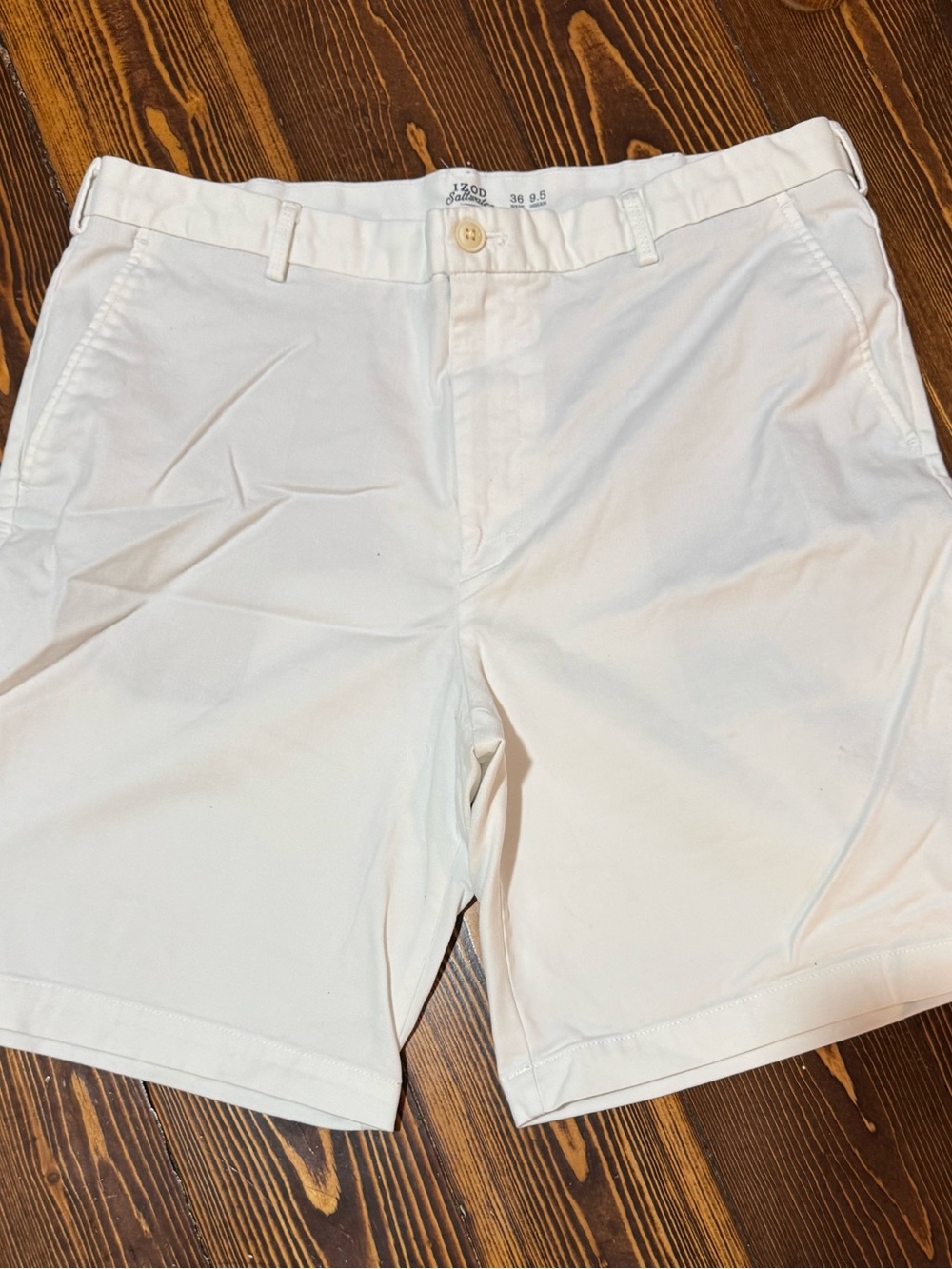 Izod White Flat-Front Chino Shorts